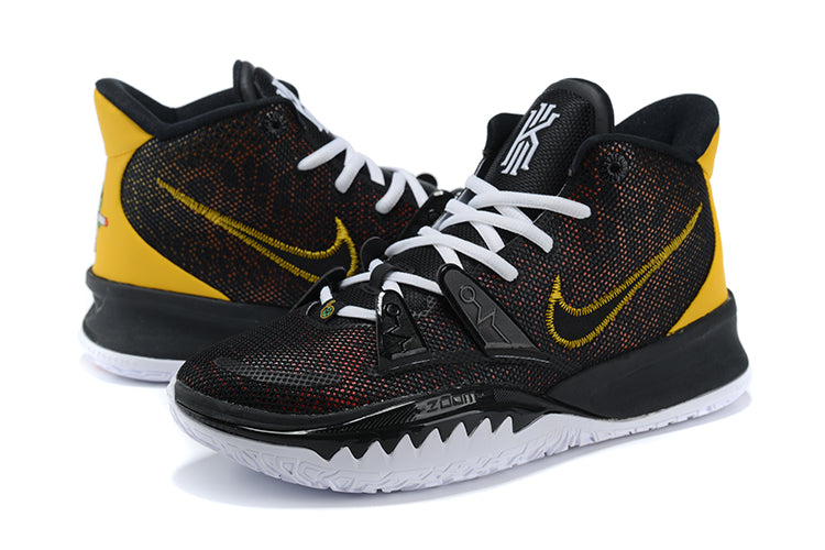 Kyrie 7 'Roswell Rayguns'