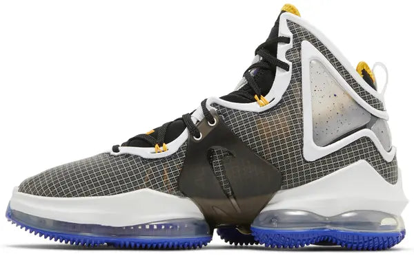 LeBron 19 EP 'Graduate'