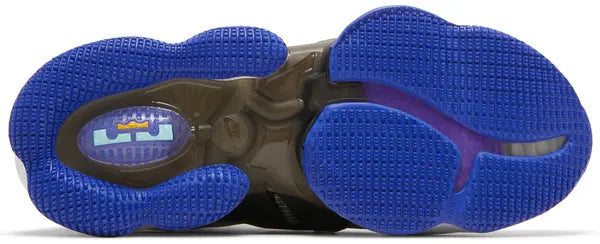 LeBron 19 EP 'Graduate'