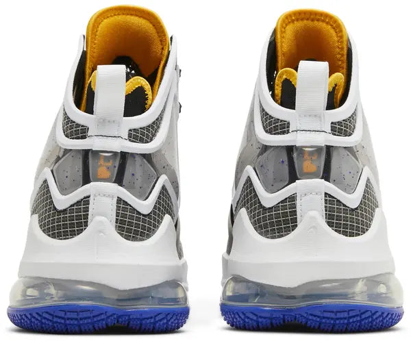 LeBron 19 EP 'Graduate'