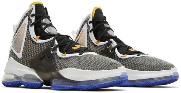 LeBron 19 EP 'Graduate'