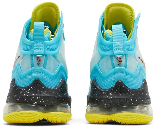 LeBron 19 'Christmas'