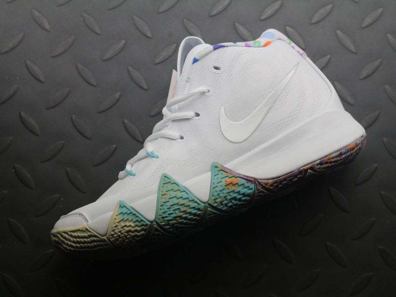 Kyrie 4 90s