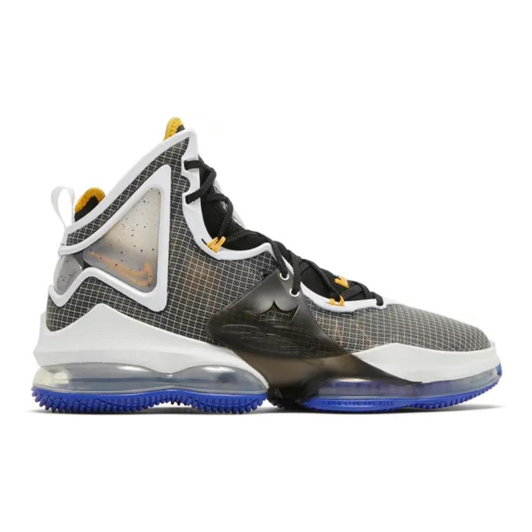 LeBron 19 EP 'Graduate'